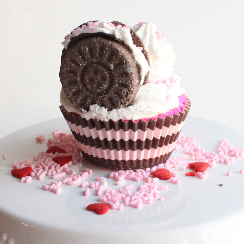 Cookies & Cream Cupcake Bath Bomb - New York's Bathhouse